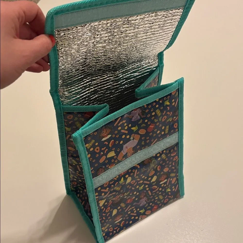 New! Disney Encanto 2023 Epcot Teal & Blue Insulated Lunch Snack Bag